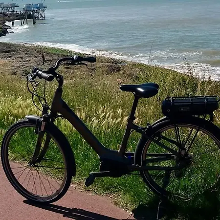 A 1km Des Plages Avec 2 Velos Elec * Royan