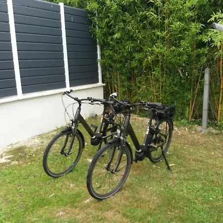 A 1km Des Plages Avec 2 Velos Elec Apartment