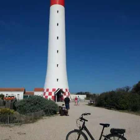A 1km Des Plages Avec 2 Velos Elec Apartment