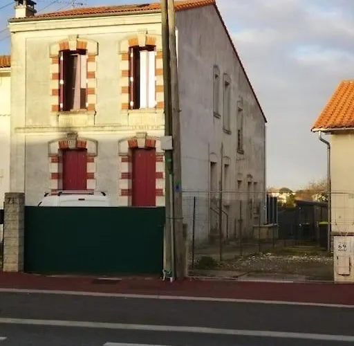 A 1km Des Plages Avec 2 Velos Elec Apartament *