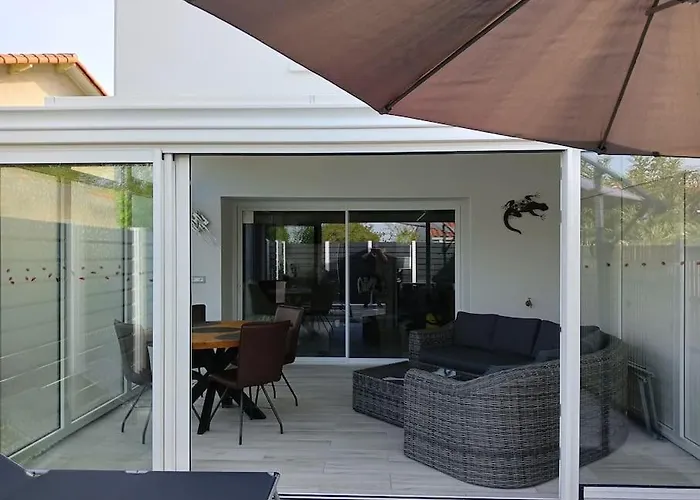 A 1km Des Plages Avec 2 Velos Elec