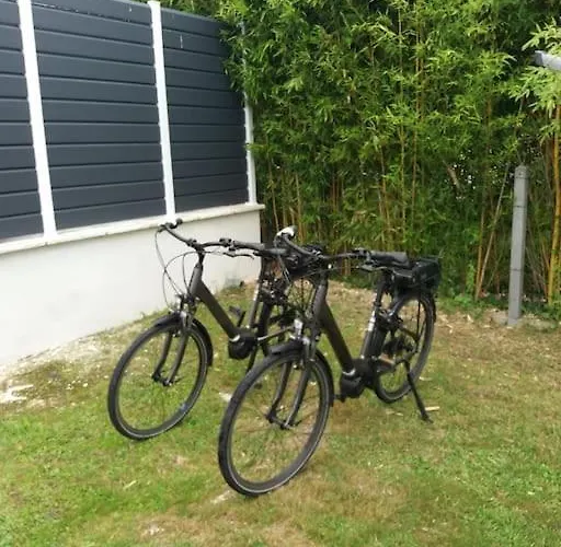 A 1km Des Plages Avec 2 Velos Elec Apartament